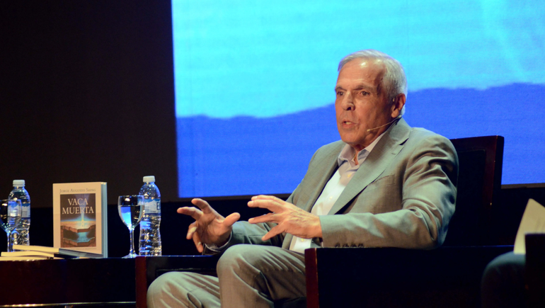 Jorge Sapag presentó su libro en el Hotel Casino Magic.