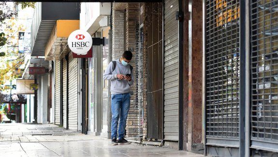 Dos de cada 10 comercios podrían bajar las persianas
