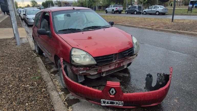 La damnificada no puede cubrir los gastos. Tiene seguro contra terceros. 