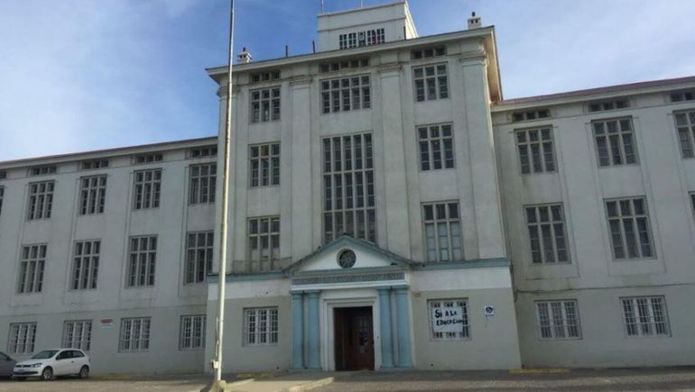 Colegio Dean Funes de Comodoro Rivadavia, Chubut. Colegio Dean Funes de Comodoro Rivadavia, Chubut.