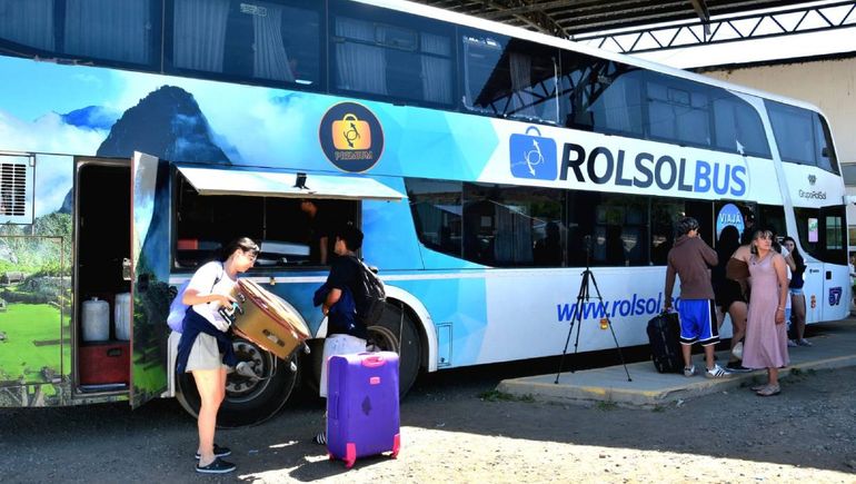 Denuncian que estudiantes de Bariloche quedaron varados tras su viaje de egresados en Camboriú - Image 2