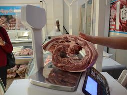 La carne aumentó en todo el país y ya se siente en Cipolletti. La carne aumentó en todo el país y ya se siente en Cipolletti.
