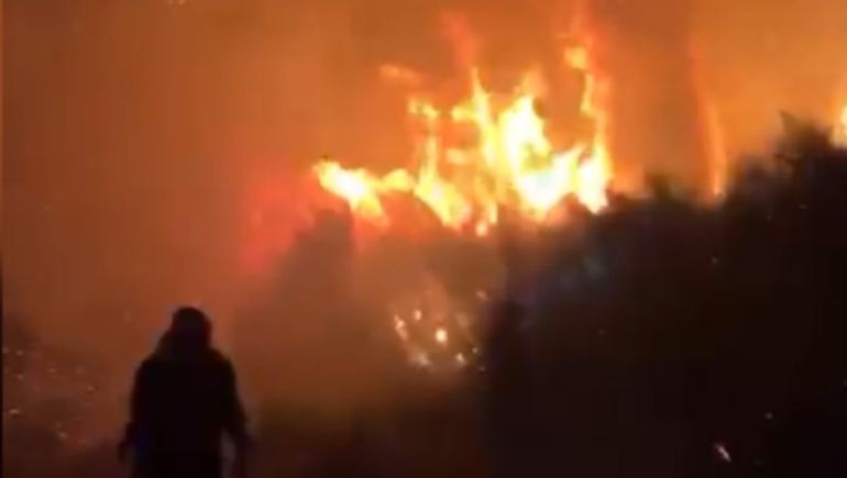 Los vecinos de Aldea Escolar sostienen que en los tres principios de iuncendio que detectaron y lograron controlar había acelerantes del fuego.&nbsp; 