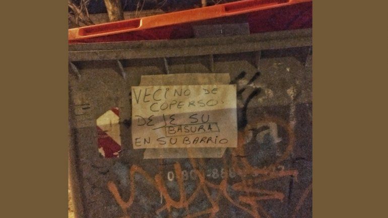 Insólita pelea entre vecinos de dos barrios por los contenedores de basura