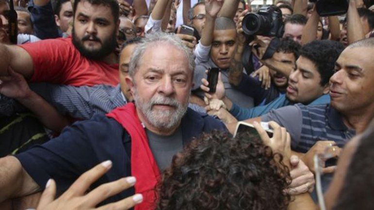 Lula dijo que quiere mostrarle su inocencia al juez Sergio Moro.