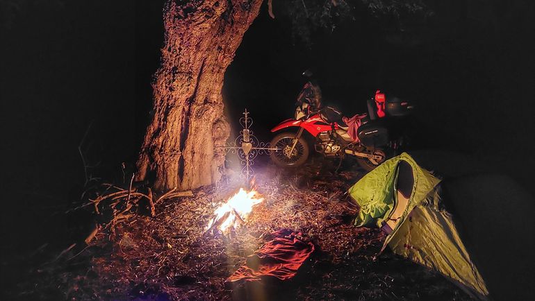 Cualquier camping al que llegue con su moto, se convierte en hogar. Cualquier camping al que llegue con su moto, se convierte en hogar.