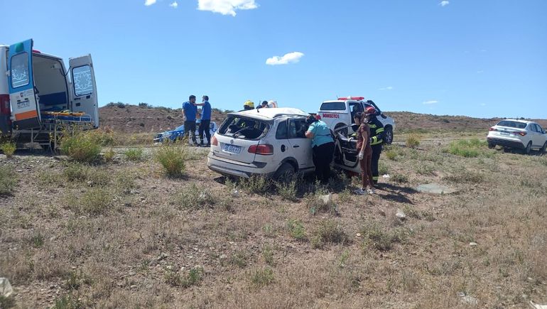 Recibieron primeros auxilios por personal médico de Villa El Chocón. Recibieron primeros auxilios por personal médico de Villa El Chocón.