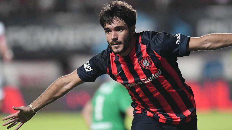 San Lorenzo goleó 3 a 0 a Quilmes y le mete presión a Boca
