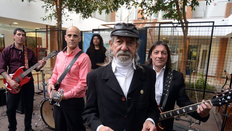 Momentos inolvidables del Mono Salvi, ícono del rock local