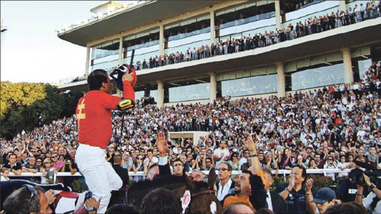 Ídolo en Palermo (foto) y San Isidro