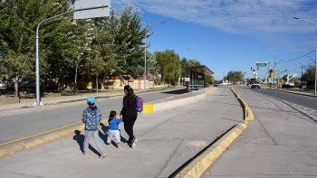 otro desafio del metrobus: cuidar a los peatones otro desafio del metrobus: cuidar a los peatones