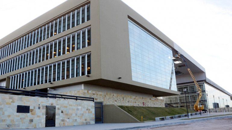 Investigan a los padres de un bebé que murió durante un parto domiciliario