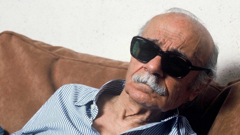 Con el magnífico paisaje del Huechulafquen