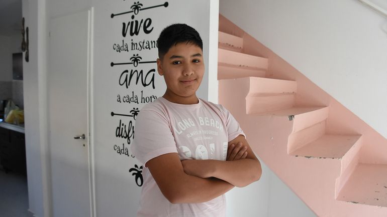 Martín, el niño trashumante que acompaña a su abuelo en las invernadas