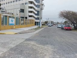 Bautizarán Abuelas de Plaza de Mayo a una calle de Puerto Madryn. Bautizarán Abuelas de Plaza de Mayo a una calle de Puerto Madryn.