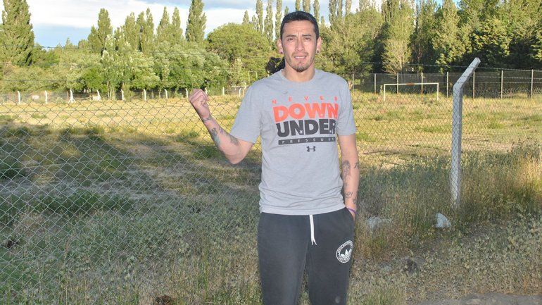 Sambueza le consiguió una cancha a su pueblo