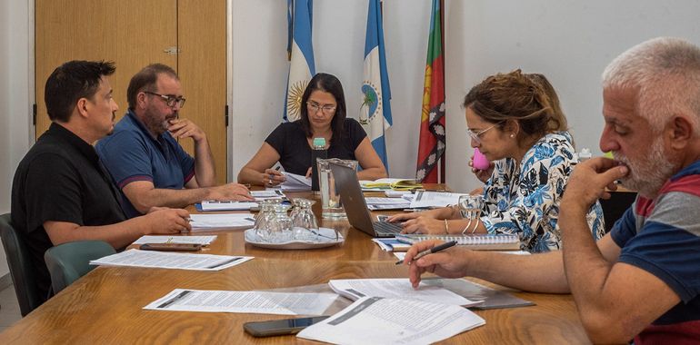 Miembros del CPE, durante una sesión de cuerpo colegiado. Miembros del CPE, durante una sesión de cuerpo colegiado.