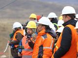Calcatreu emplea a 300 trabajadores; el 50% proviene de Jacobacci y el 70% es rionegrino. Calcatreu emplea a 300 trabajadores; el 50% proviene de Jacobacci y el 70% es rionegrino.