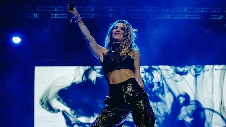 Sigue congelada la causa por el concierto de Jimena Barón en Villa La Angostura. | LM Neuquen Sigue congelada la causa por el concierto de Jimena Barón en Villa La Angostura.