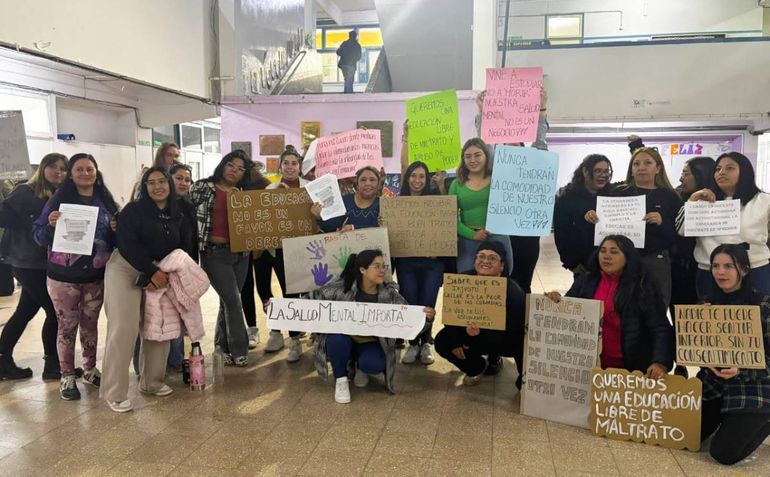 Los estudiantes del IFD 13 de Zapala reclaman por maltrato