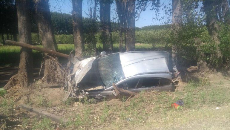 Un joven de 19 años murió tras volcar con su camioneta cerca de El Chañar