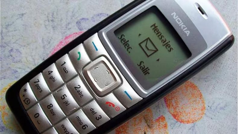 El Nokia 1100 se convirtió en el celular más vendido de la historia, con alrededor de 250 millones de unidades comercializadas en todo el mundo. | LM Neuquen El Nokia 1100 se convirtió en el celular más vendido de la historia, con alrededor de 250 millones de unidades comercializadas en todo el mundo.