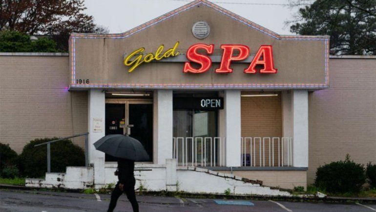 Mueren ocho personas en tiroteos ocurridos en salones de masajes