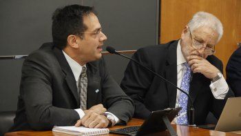 mas denuncias complican a rodriguez lastra: lo acusan de maltratar mujeres mas denuncias complican a rodriguez lastra: lo acusan de maltratar mujeres