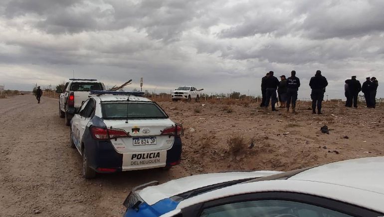 La cancha de fútbol de Juventud Unida en la meseta de Centenario. La cancha de fútbol de Juventud Unida en la meseta de Centenario.
