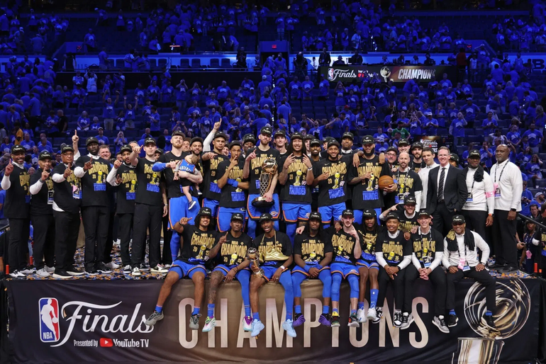 Más de 800 joyas: cómo es el anillo que recibieron los campeones de la NBA 2024-2025