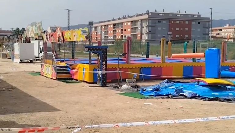 Una nena de dos años murió electrocutada en una cama elástica de una feria en España.