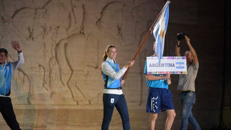 Bonomi, feliz: Es un honor llevar esta bandera