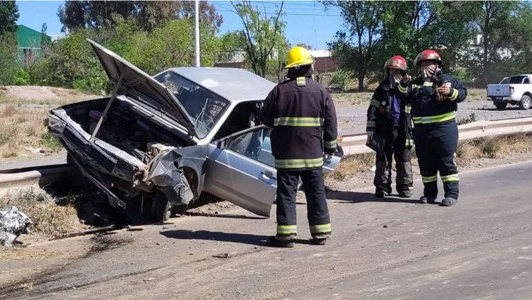 Ruta 7: mordió la banquina, quiso regresar a la ruta y terminó sobre el guardarrail