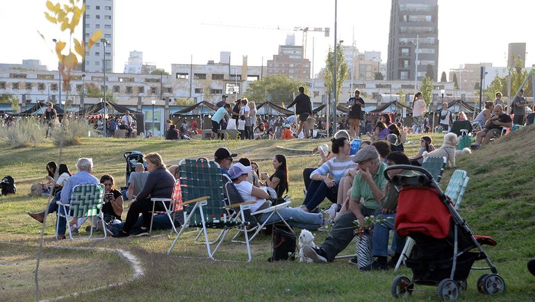 En 11 fotos, así se vivió la feria Neuquén Emprende