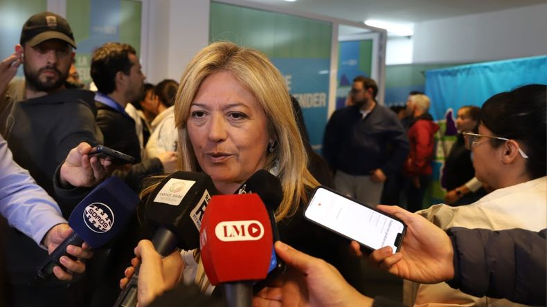 Karina Maureira diputada electa por La Neuqunidad. | LM Neuquen Karina Maureira diputada electa por La Neuqunidad.