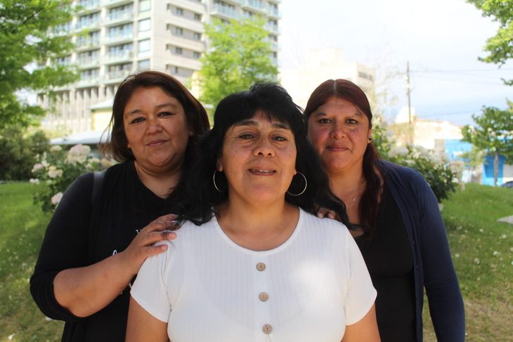 Grupo de Plateras de la Comunidad Chiquilihuin, de Junín de los Andes. Foto: gentileza Jaqui Herrera. Grupo de Plateras de la Comunidad Chiquilihuin, de Junín de los Andes. Foto: gentileza Jaqui Herrera.