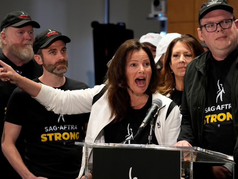 Fran Drescher, titular del sindicato de actores, durante la histórica huelga en Hollywood en 2023. Fran Drescher, titular del sindicato de actores, durante la histórica huelga en Hollywood en 2023.