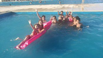 mas de 1500 vecinos disfrutaron de la pileta municipal en la isla jordan mas de 1500 vecinos disfrutaron de la pileta municipal en la isla jordan