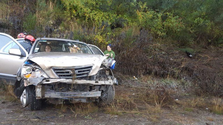 Tres turistas chilenos heridos en un accidente en la Ruta 40