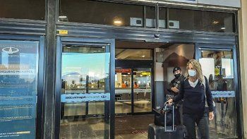 llego a bariloche el primer avion comercial con 150 pasajeros llego a bariloche el primer avion comercial con 150 pasajeros