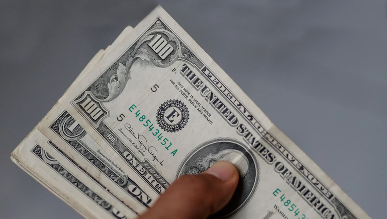 El dólar blue por las nubes: marcó un nuevo récord al llegar a $370