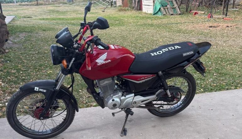 Moto robada en Centenario.