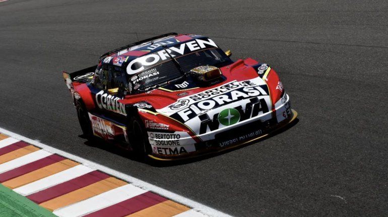 Urcera ganó la serie, larga primero y va por la gloria en el TC