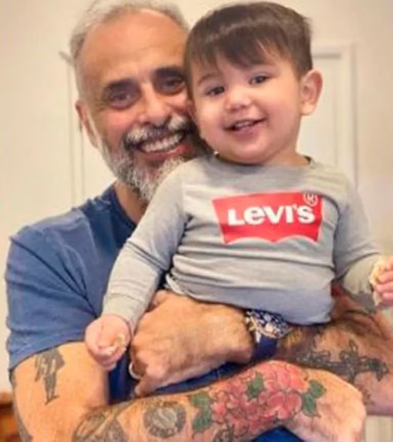 Jorge Rial con su nieto Francesco, el hijo de Morena.