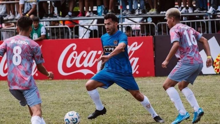 Carlos Tevez en la Copa Potrero Carlos Tevez en la Copa Potrero