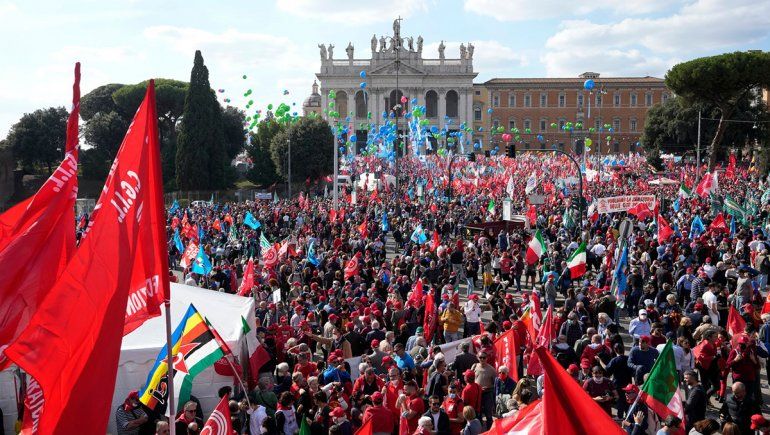 Sindicalistas en contra de los fascistas