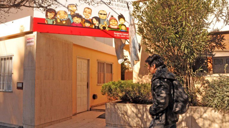 La casa que alquila la Defensoría está ubicada en la calle Sargento Cabral