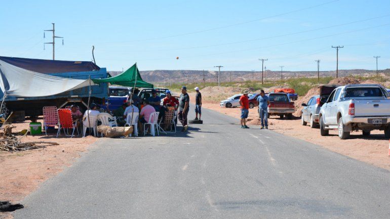 Hubo acuerdo con los petroleros y se levantó el bloqueo a los yacimientos que opera YPF