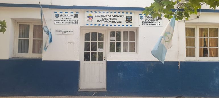 El Departamento de Delitos Económicos recibe hasta quince denuncias diarias por estafas. El Departamento de Delitos Económicos recibe hasta quince denuncias diarias por estafas.