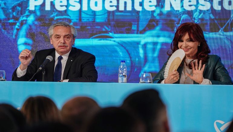 El acto del Gasoducto fue la excusa para que, después de cuatro meses, Alberto Fernández y CFK se vuelvan a ver las caras. El acto del Gasoducto fue la excusa para que, después de cuatro meses, Alberto Fernández y CFK se vuelvan a ver las caras.